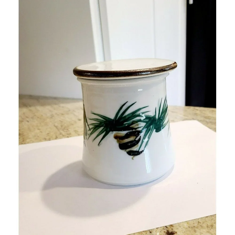 Christmas Butter Bell Painted Pine Cones. Pottery Sign GP 99